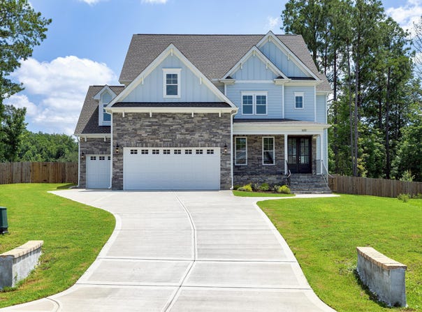 600 Darian Woods Drive, Holly Springs, NC 27540