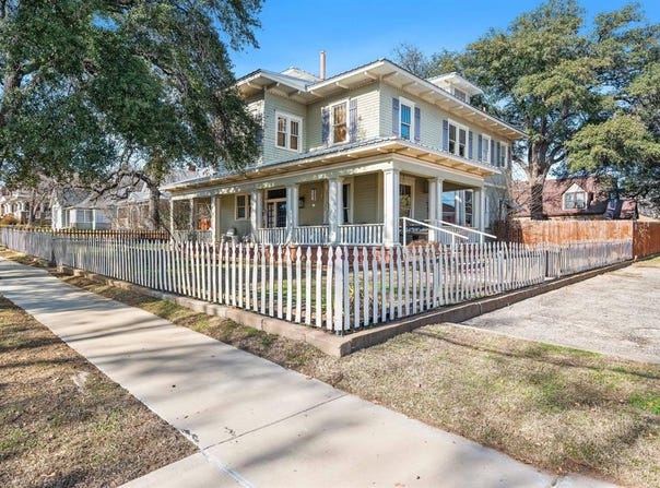 502 W Hubbard Street, Mineral Wells, TX 76067