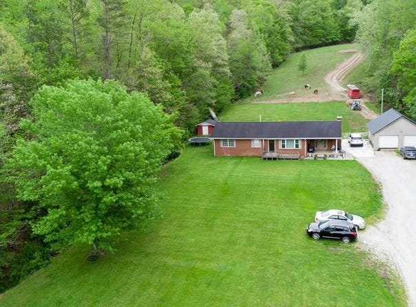 5182 New Paintsville Rd, Salyersville, KY 41465