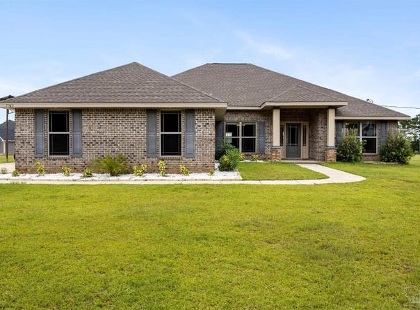 7768 Tidwell Rd, Pace, FL 32571