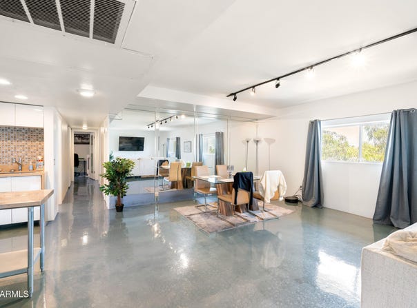 353 E THOMAS Road, Phoenix, AZ 85012
