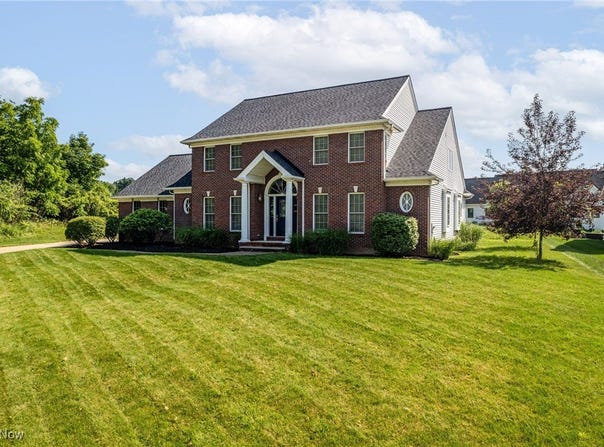 6413 Simmons Drive, Westfield Center, OH 44251