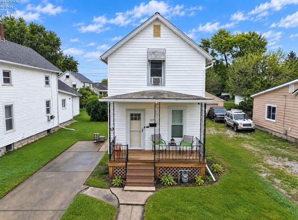 327 Jackson Street, Fremont, OH 43420