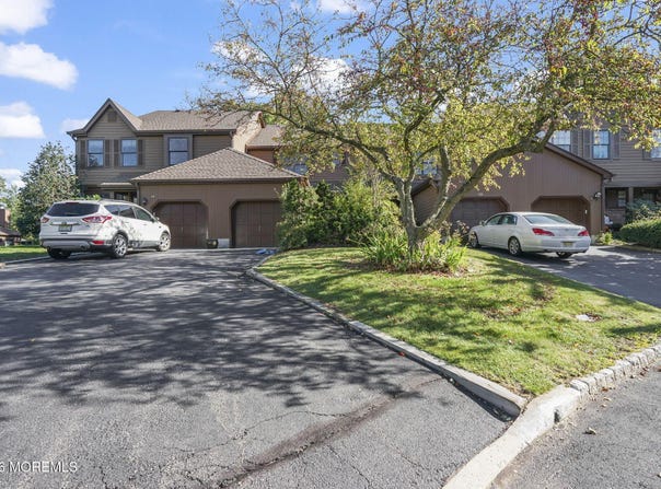 62 Danielle Court, Lawrenceville, NJ 08648