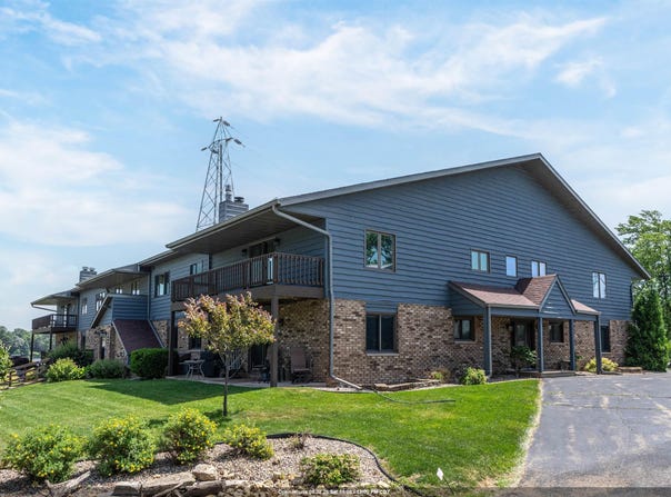 2490 STROEBE ISLAND Drive, APPLETON, WI 54914