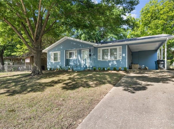 1128 Redbud Street, Denison, TX 75020