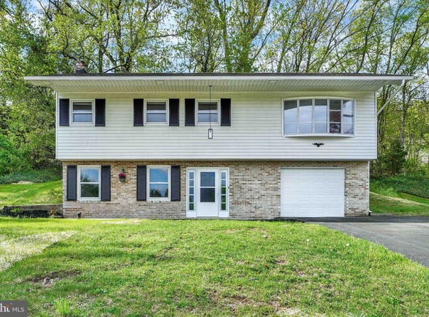 620 HAMMOND Road, YORK, PA 17406
