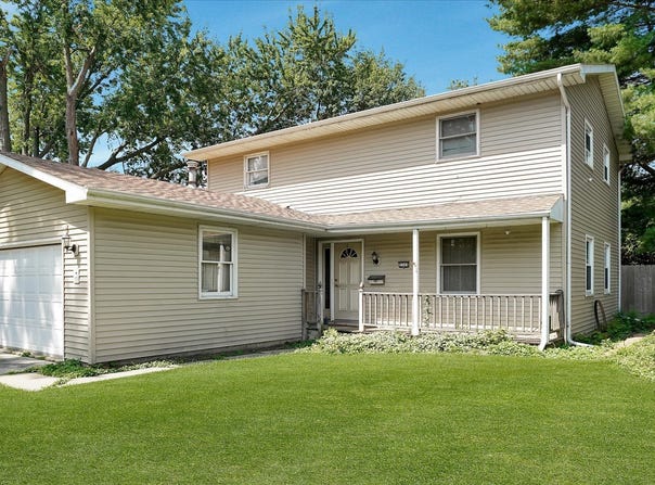2305 Whitson Circle, Urbana, IL 61801