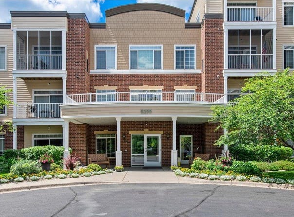 8200 W 33rd Street, Saint Louis Park, MN 55426