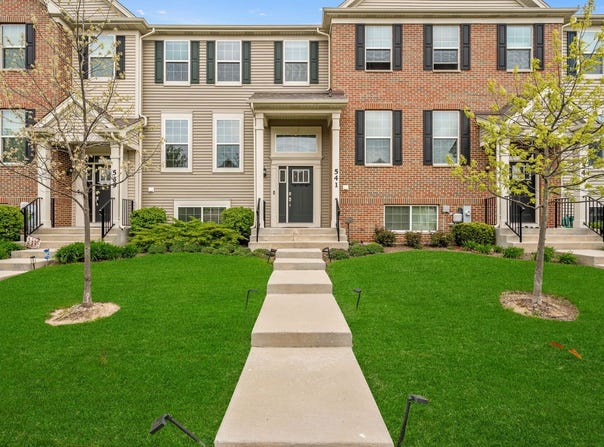 541 Cimmaron Circle, Crystal Lake, IL 60012