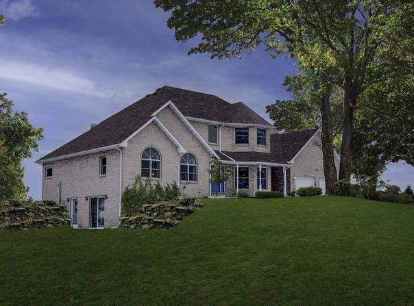 2081 Norgaren Road, Stoughton, WI 53589