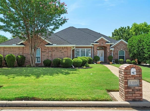 1310 Brittany Lane, Mansfield, TX 76063