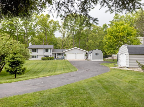 66 Meridian Court, Mount Pleasant, MI 48858