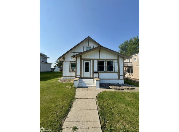 607 S Division Street, Audubon, IA 50025