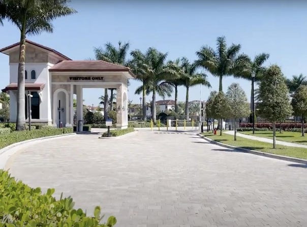 10606 W 33rd Avenue, Hialeah, FL 33018