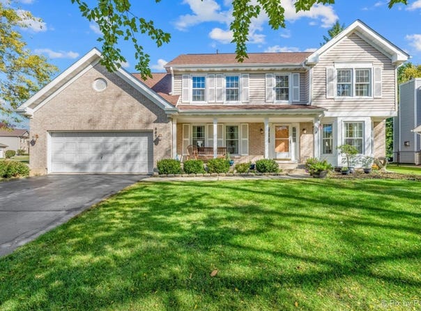 885 Stockbridge Place, Elgin, IL 60120