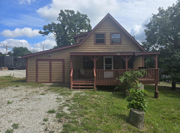 210 Big Bear Boulevard, Hollister, MO 65672