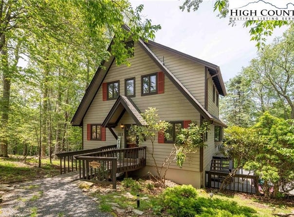 111 Pinnacle Ridge Road, Beech Mountain, NC 28604