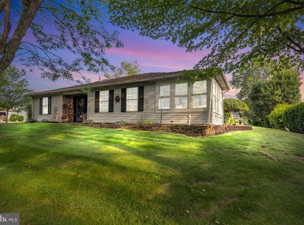 1 WILLOWWOOD COURT, COLUMBUS, NJ 08022