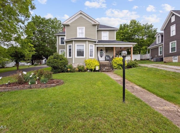 88 West Banner Street, Lebanon, VA 24266