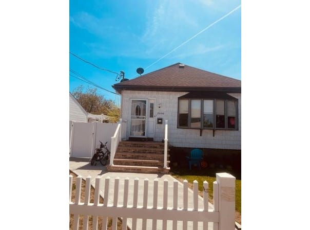 2696 ALDER Road W, Bellmore, NY 11710