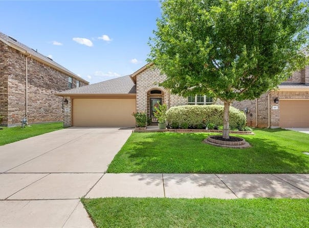 1921 Highlander Court, Fort Worth, TX 76120
