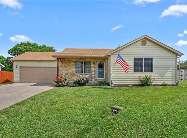 1701 S Maple Street, Ottawa, KS 66067