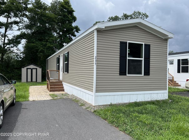 235 Birchwood Court, Exeter, PA 18643