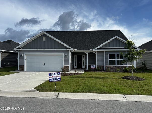 751 Greenwich Place, Richlands, NC 28574