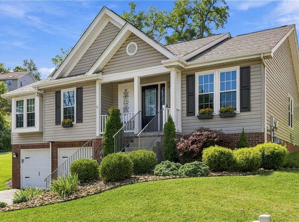 103 Oakbrook Cir, Banksville/Westwood, PA 15220