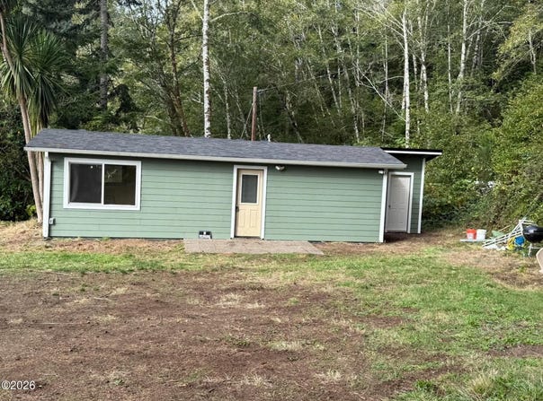 6260 Black Bear Road, Florence, OR 97439