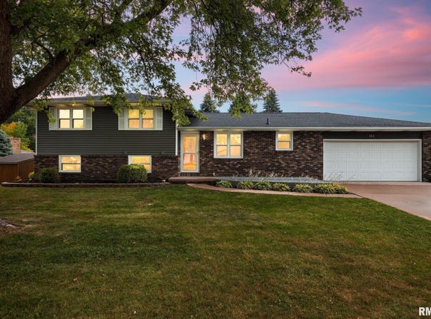 524 CRESTVIEW Drive, Metamora, IL 61548