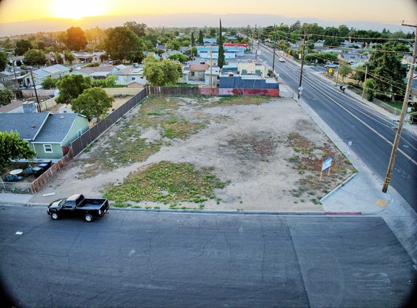 1500 W Houston Avenue, Visalia, CA 93291