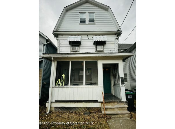 520 Charles Street, Luzerne, PA 18709