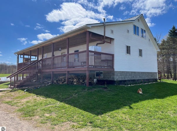 5417 Archer Road, Brethren, MI 49619