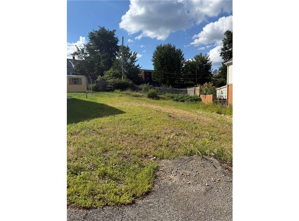 3917 Main St, McKeesport, PA 15132
