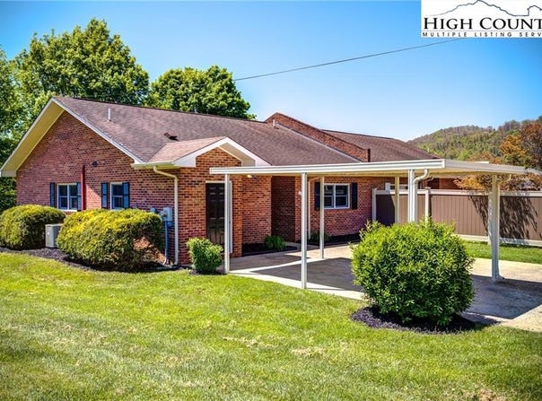 41 Transou Street, Sparta, NC 28675