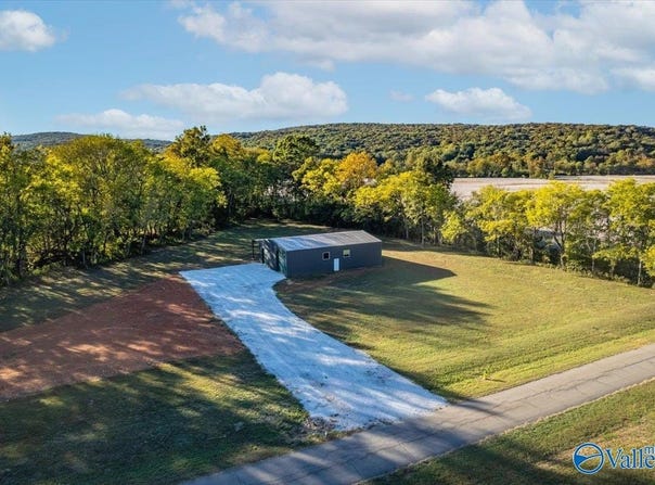 356 Sharpes Hollow Road, New Market, AL 35761