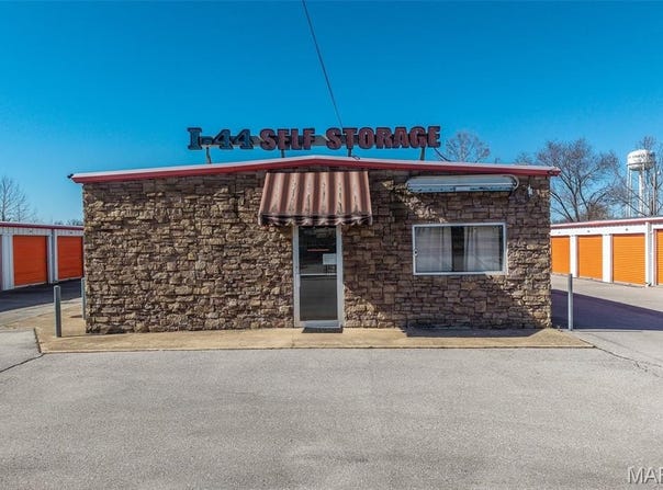 14305 St Robert Outer Rd, St Robert, MO 65584