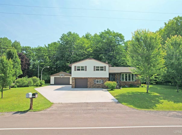 47060 Green Acres, Houghton, MI 49931