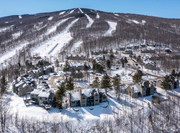 19 White Loop, Ludlow, VT 05149