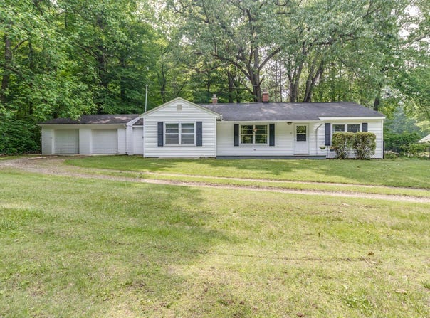 21 Riverside Parkway, Battle Creek, MI 49015