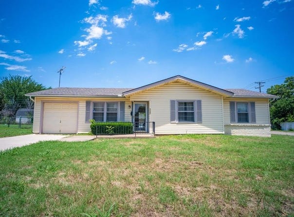 5245 Ira Street N, Haltom City, TX 76117