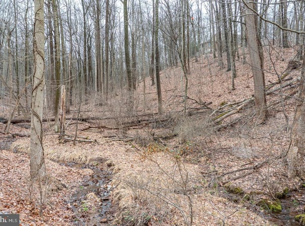10 HIDDEN POND Drive, READING, PA 19607