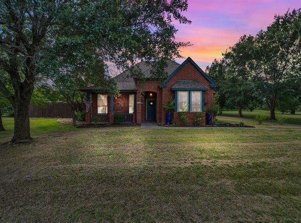 304 Janis Lane, Krugerville, TX 76227