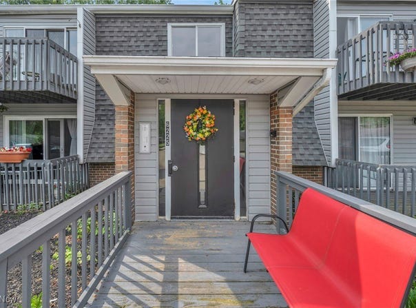 6225 Hidden Creek unit: 223, Lorain, OH 44053