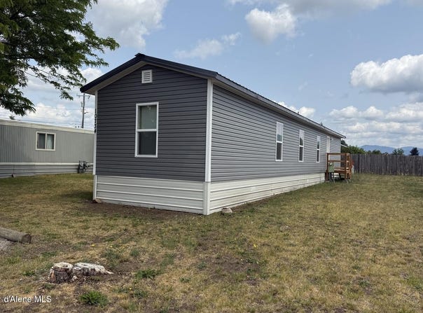 10734 N Benoit St, Hayden, ID 83835