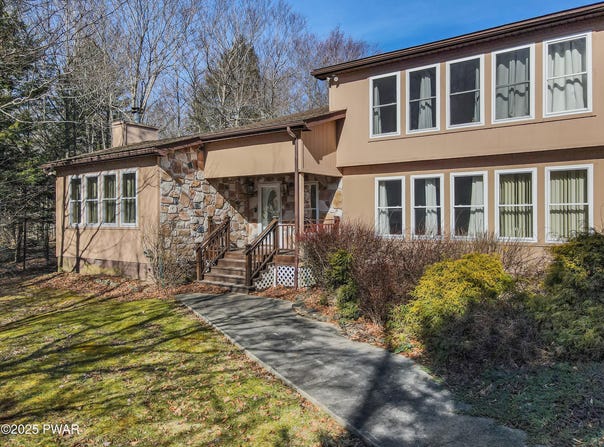 58 Bender Road, Gouldsboro, PA 18424