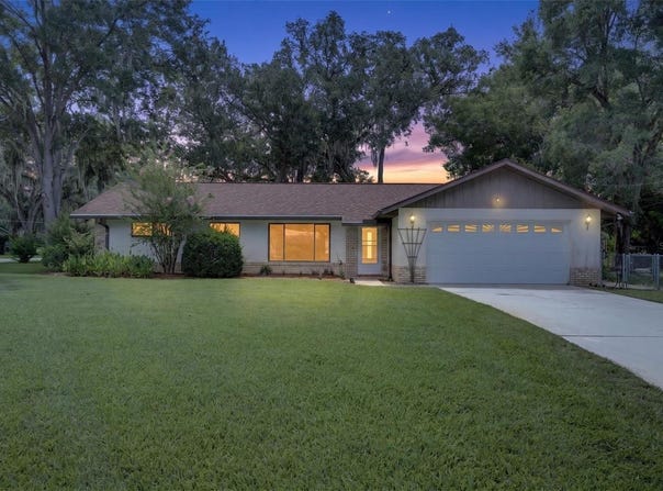 290 SANDYHOOK Lane, DELAND, FL 32724