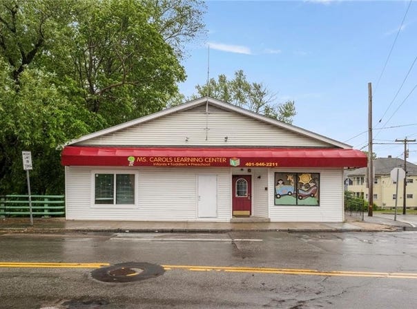 1326 Plainfield Street, Cranston, RI 02920